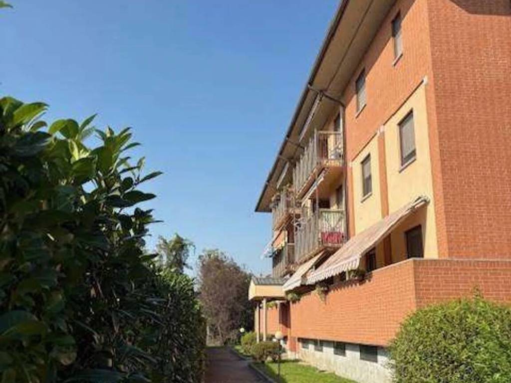 appartamento in vendita a Novara in zona Veveri