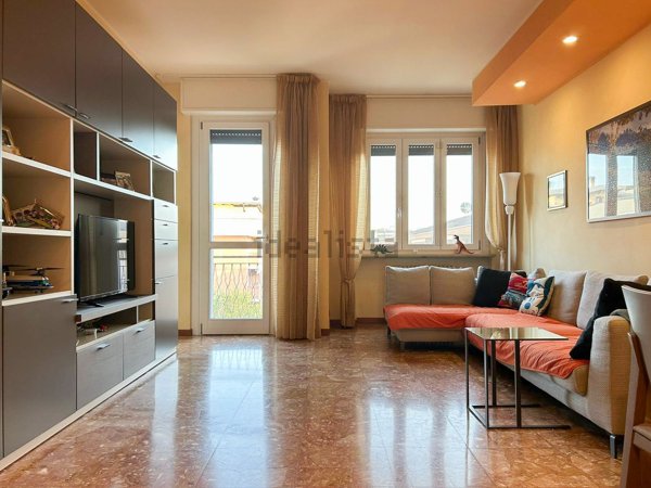 appartamento in vendita a Novara in zona Zona Santa Rita