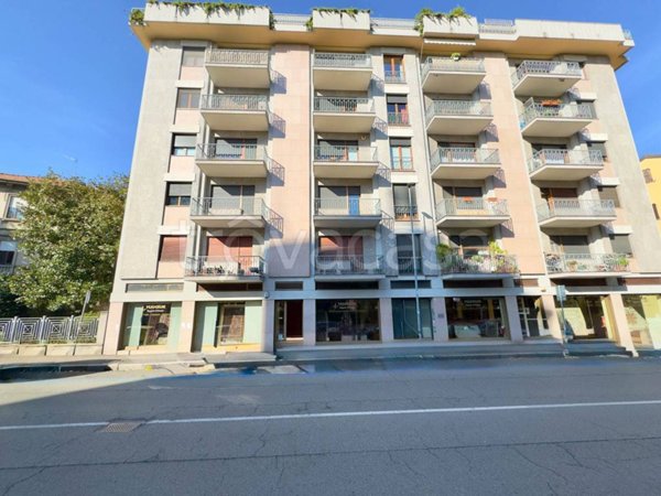 negozio in vendita a Novara in zona zona San Martino