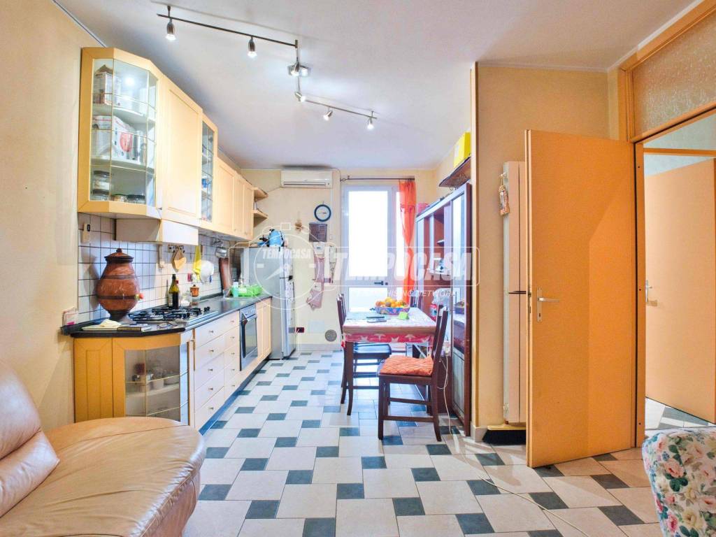 appartamento in vendita a Novara in zona zona Sant'Andrea - San Rocco