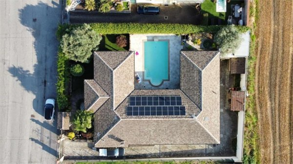 casa indipendente in vendita a Novara in zona zona Sant'Andrea - San Rocco