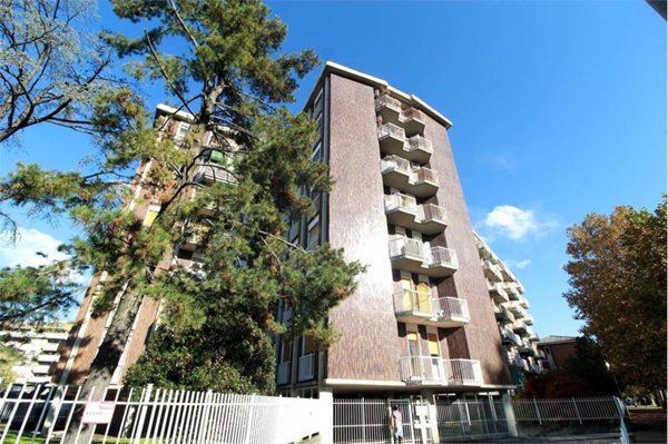 appartamento in vendita a Novara in zona zona Sacro Cuore