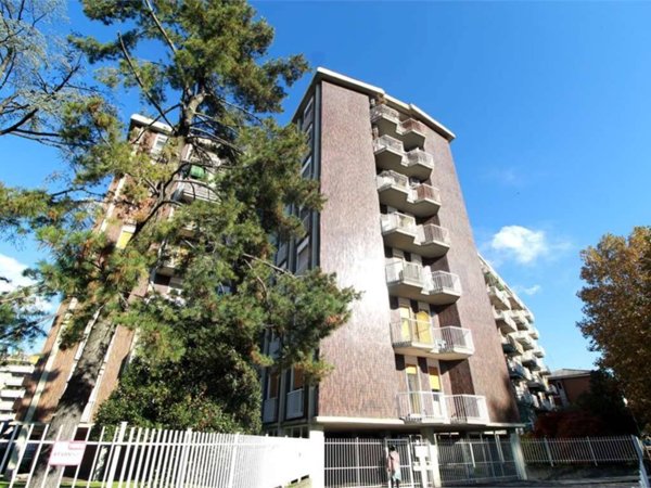 appartamento in vendita a Novara in zona zona Sacro Cuore