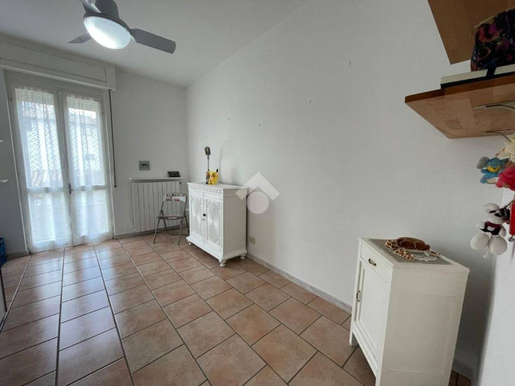 casa indipendente in vendita a Novara in zona Pernate