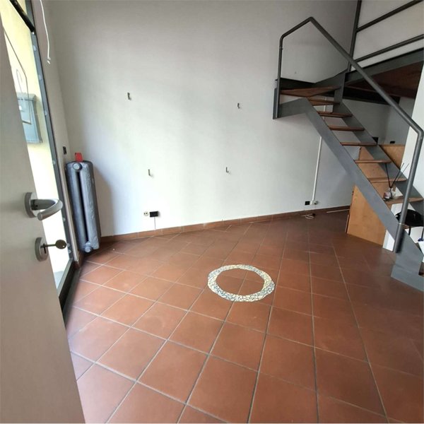 negozio in vendita a Novara in zona Centro Città