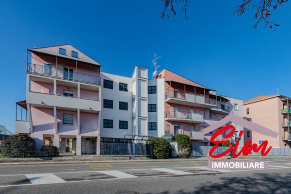 appartamento in vendita a Novara in zona Veveri