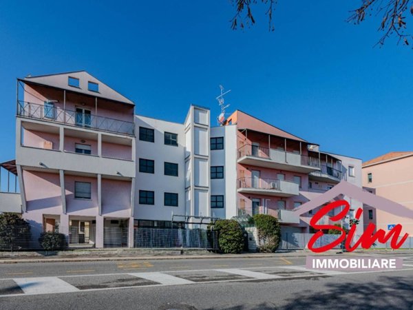 appartamento in vendita a Novara in zona Veveri