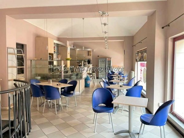 negozio in vendita a Novara in zona zona San Martino