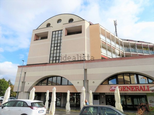 negozio in vendita a Novara in zona zona San Martino