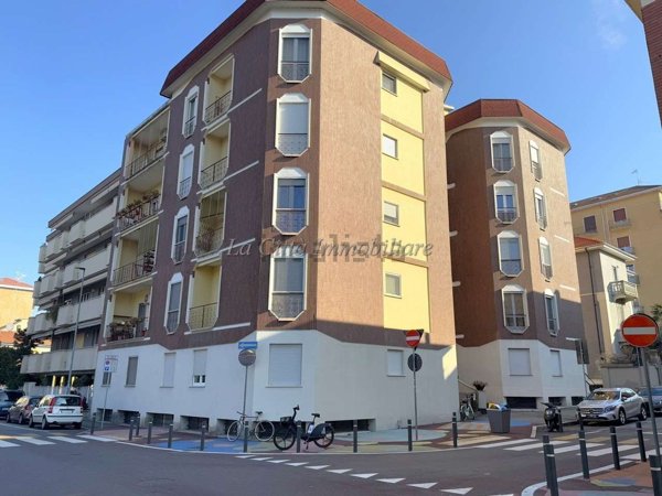 locale di sgombero in vendita a Novara in zona Centro Città