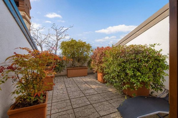 appartamento in vendita a Novara in zona Centro Città