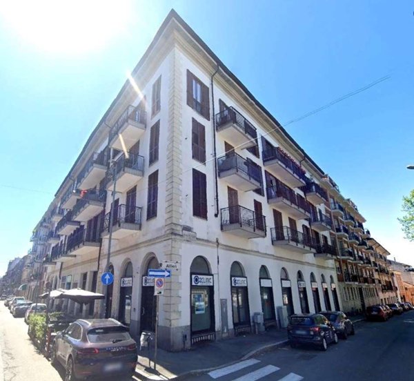 appartamento in vendita a Novara in zona Centro Città