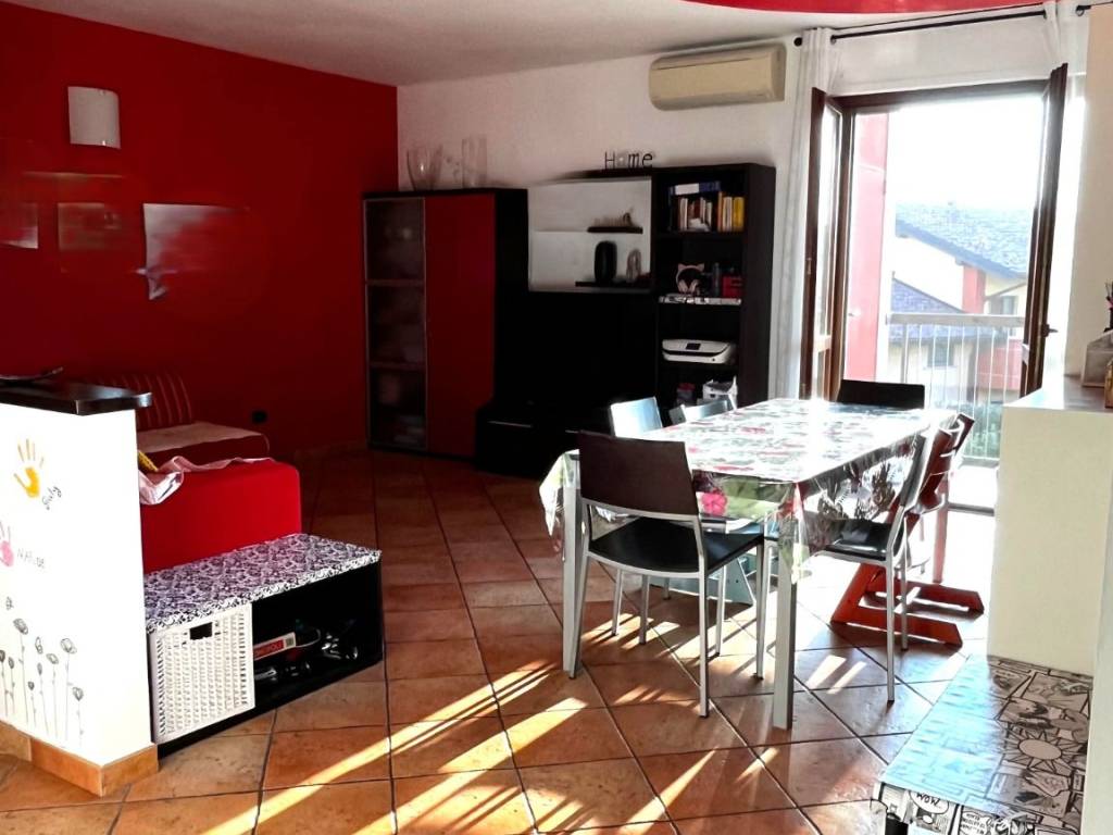 appartamento in vendita a Novara in zona Vignale