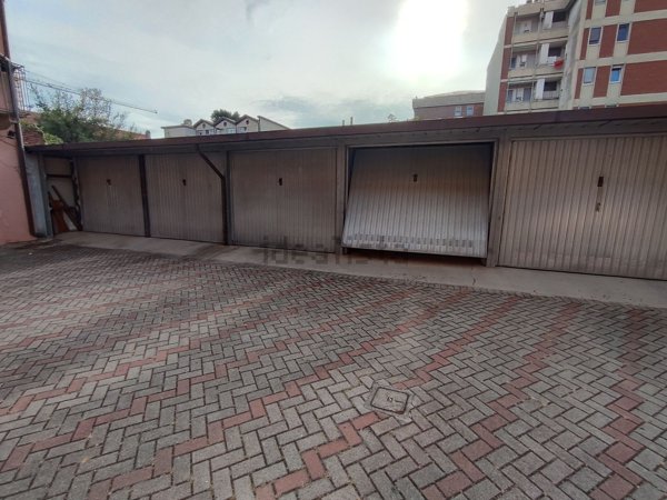 casa indipendente in vendita a Novara