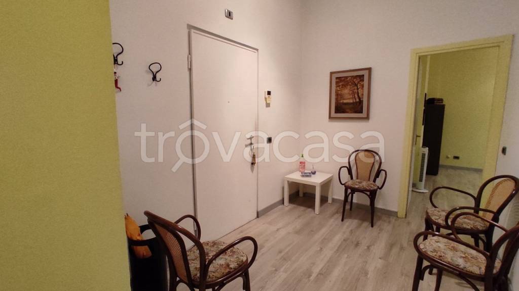 appartamento in vendita a Novara in zona Centro Città