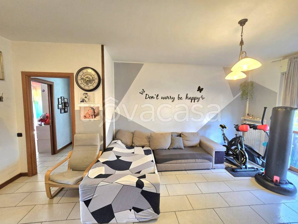 appartamento in vendita a Novara in zona Vignale