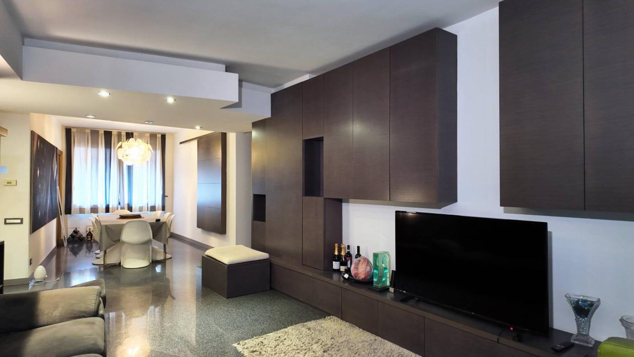 appartamento in vendita a Novara in zona Centro Città