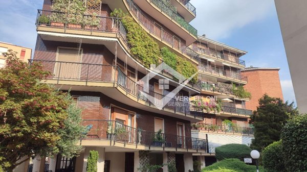 appartamento in vendita a Novara in zona Centro Città