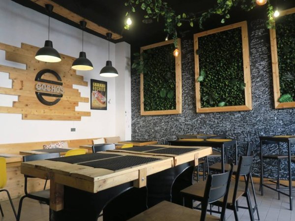 negozio in vendita a Novara in zona zona Porta Mortara