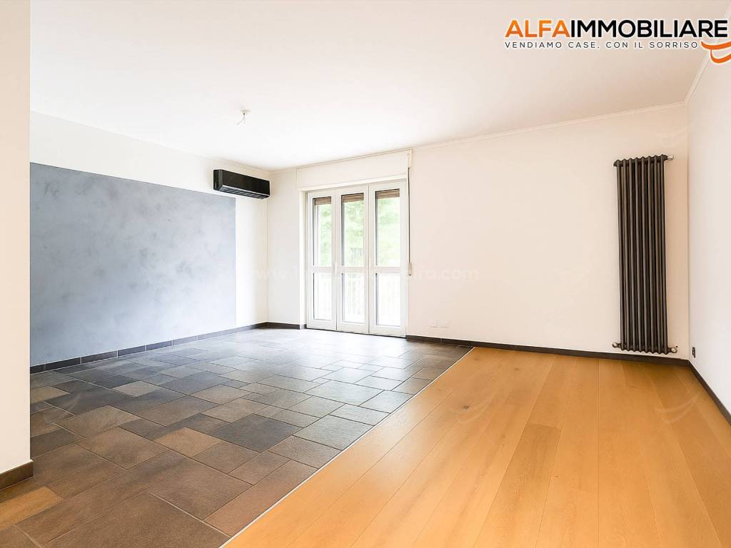 appartamento in vendita a Novara in zona Veveri