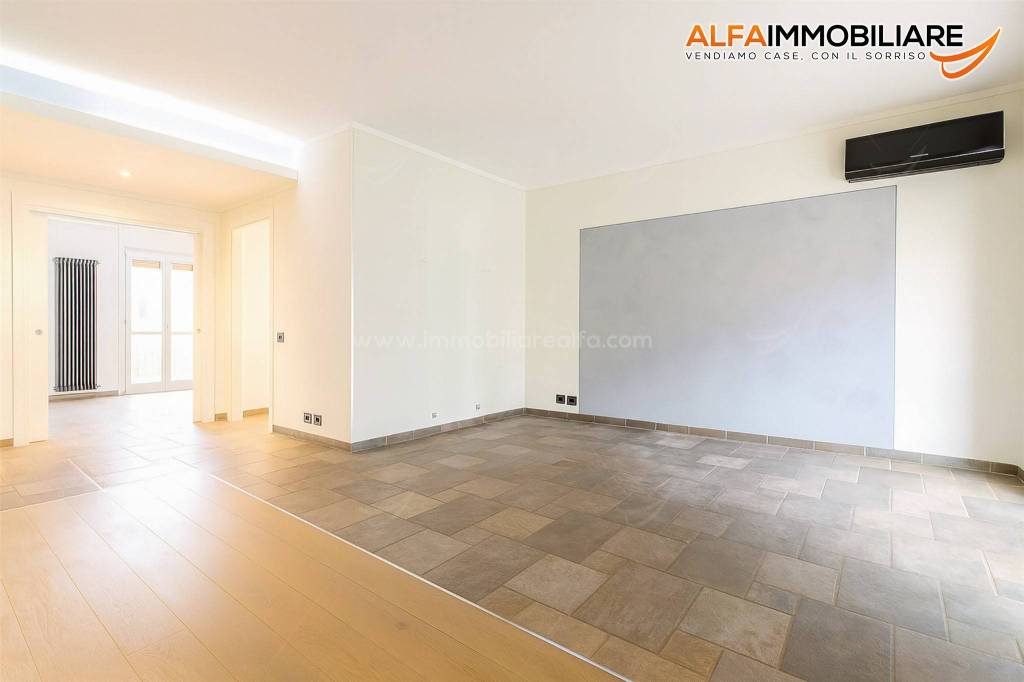 appartamento in vendita a Novara in zona Veveri