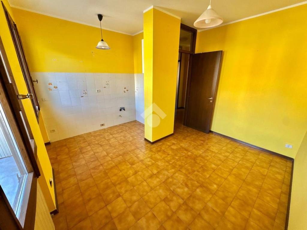 appartamento in vendita a Novara in zona Lumellogno