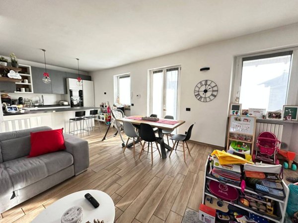 casa indipendente in vendita a Novara in zona zona Agogna - San Paolo