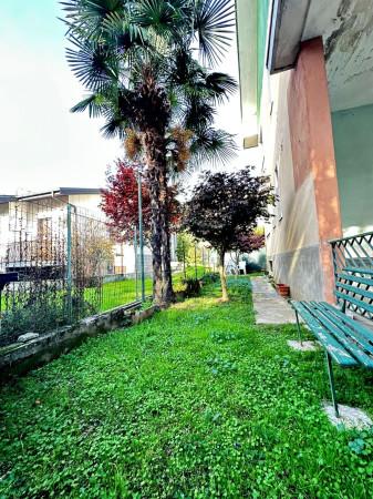 casa indipendente in vendita a Novara in zona Veveri
