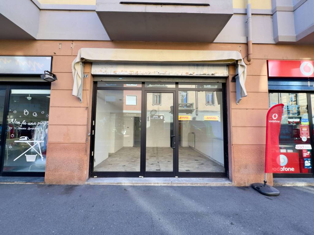 negozio in vendita a Novara in zona Corso Torino