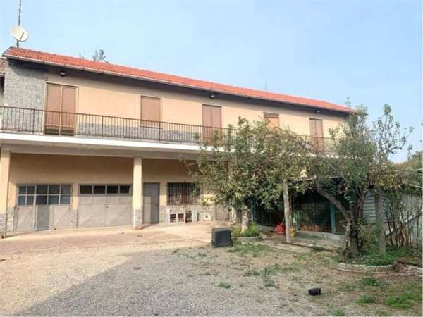 casa indipendente in vendita a Novara in zona zona Sant'Agabio