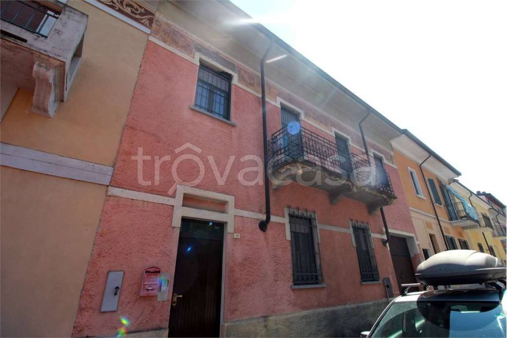 casa indipendente in vendita a Novara in zona Zona Santa Rita