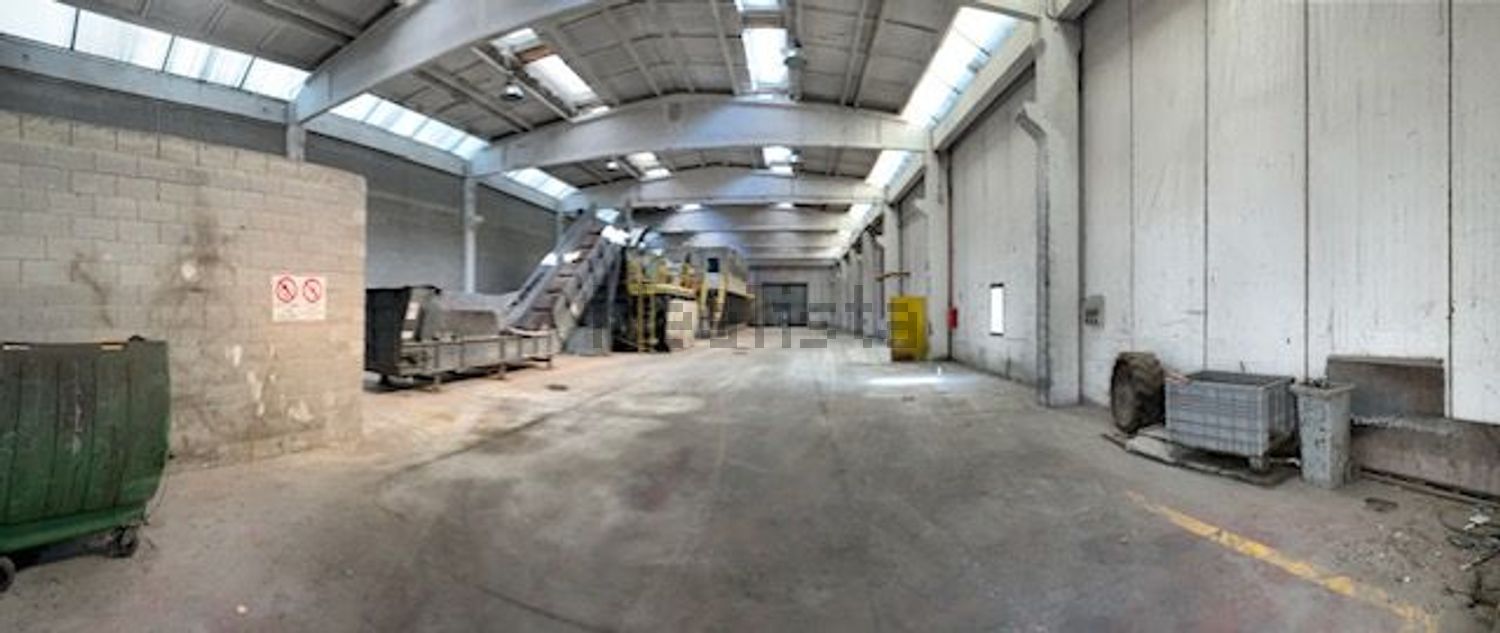 capannone in vendita a Novara