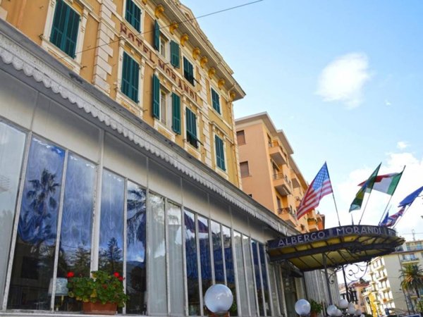 negozio in vendita a Novara in zona zona Porta Mortara