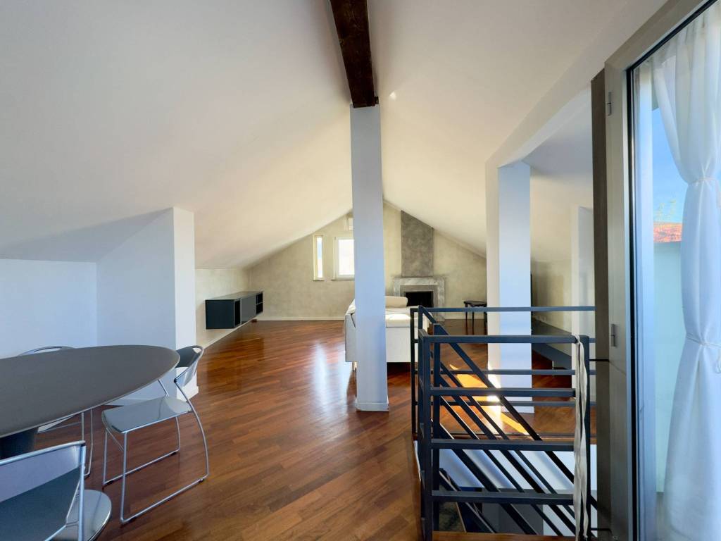 appartamento in vendita a Novara in zona Centro Città