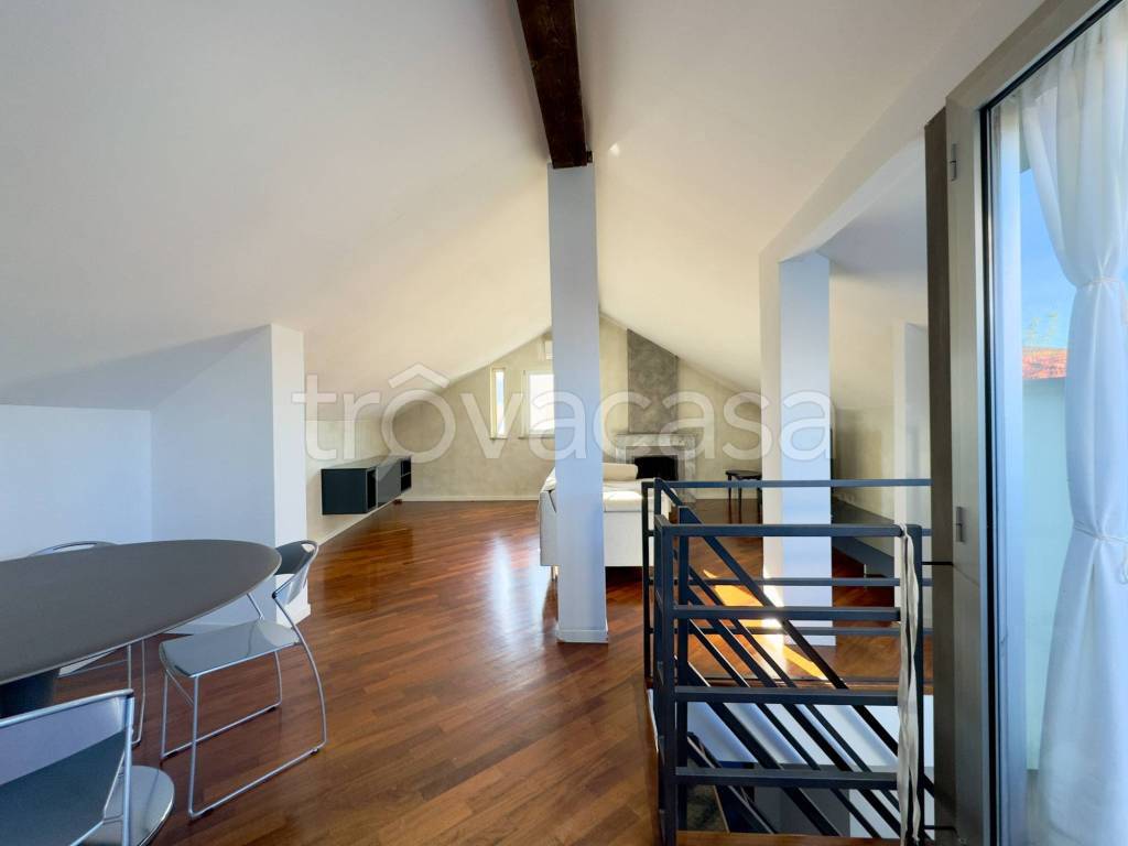 appartamento in vendita a Novara in zona Centro Città