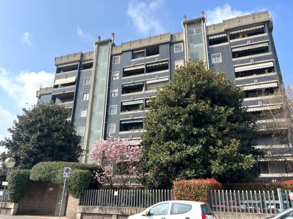 appartamento in vendita a Novara in zona zona Cittadella - Villaggio Dalmazia