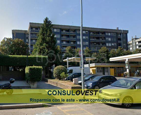 casa indipendente a Novara in zona zona Cittadella - Villaggio Dalmazia