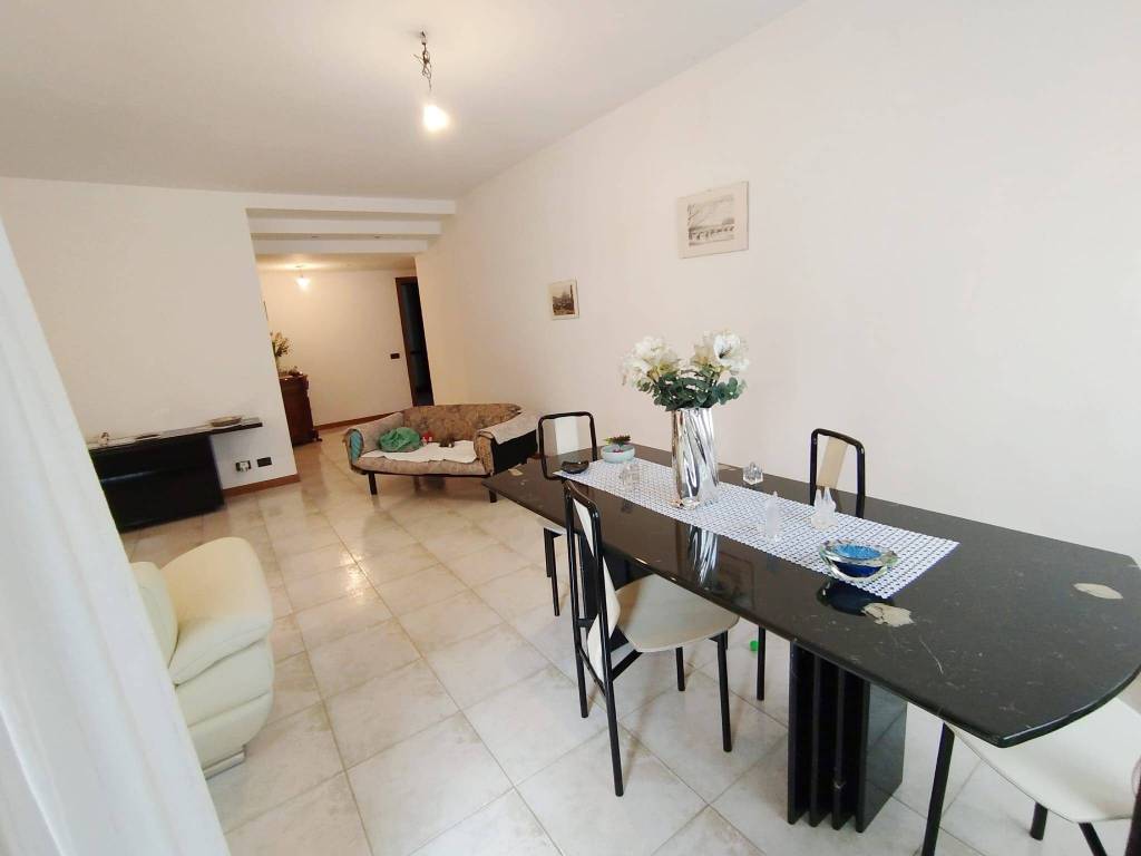 appartamento in vendita a Novara in zona zona Agogna - San Paolo