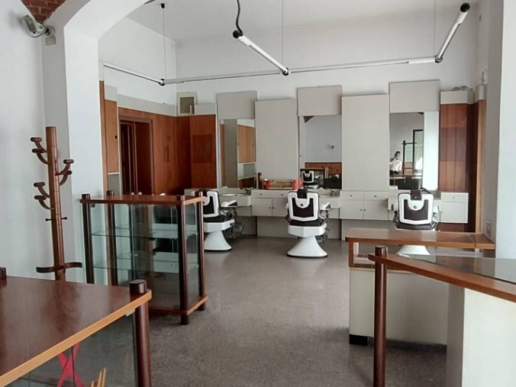 negozio in vendita a Novara in zona zona Sant'Agabio