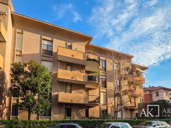 appartamento in vendita a Novara in zona Centro Città