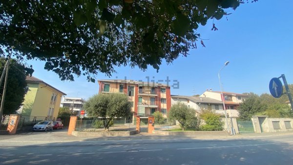 appartamento in vendita a Novara in zona Pernate