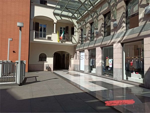 ufficio in vendita a Novara in zona Centro Città