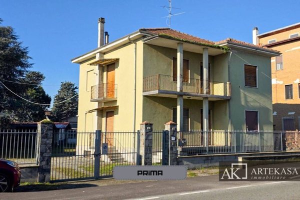 casa indipendente in vendita a Novara in zona Vignale