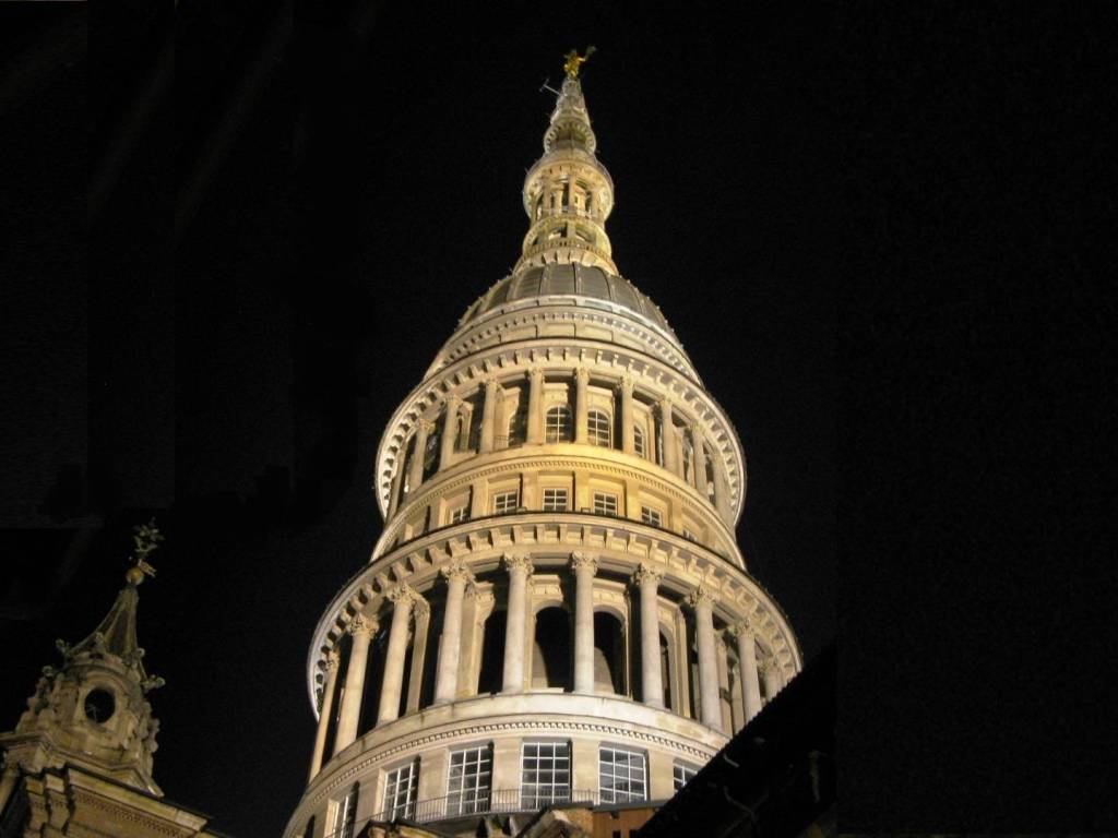 negozio in vendita a Novara in zona Centro Città