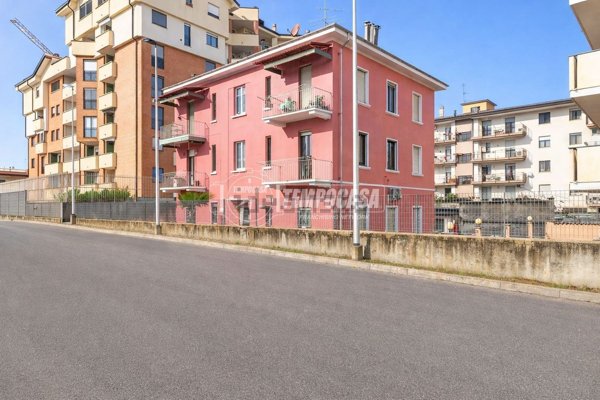 appartamento in vendita a Novara in zona zona Porta Mortara