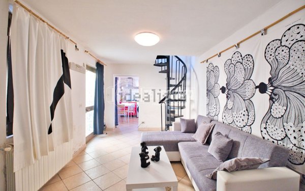casa indipendente a Novara in zona zona Cittadella - Villaggio Dalmazia