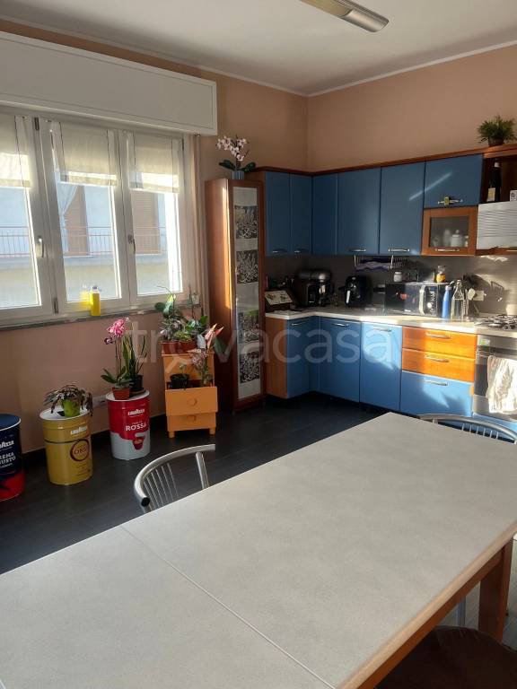 casa indipendente in vendita a Novara