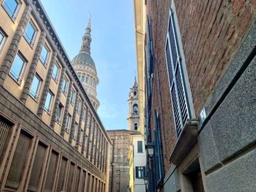 appartamento in vendita a Novara in zona Centro Città