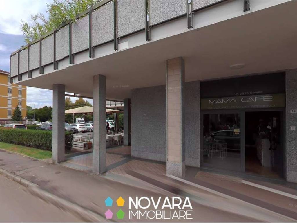 negozio in vendita a Novara in zona zona Porta Mortara