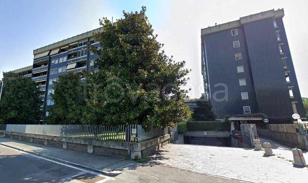 appartamento in vendita a Novara in zona zona Cittadella - Villaggio Dalmazia